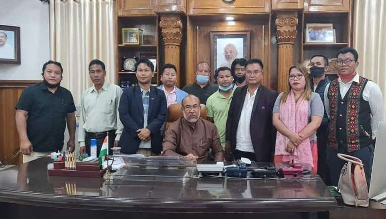 Hun Festival Organising Committee 2021, Thadou Inpi and Thadou Students' Association leaders called on CM Biren on Monday (PHOTO: Twitter)