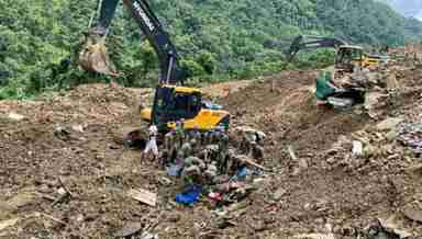 Search and rescue operation at Tupul landslide site on July 1, 2022 (Photo: IFP)