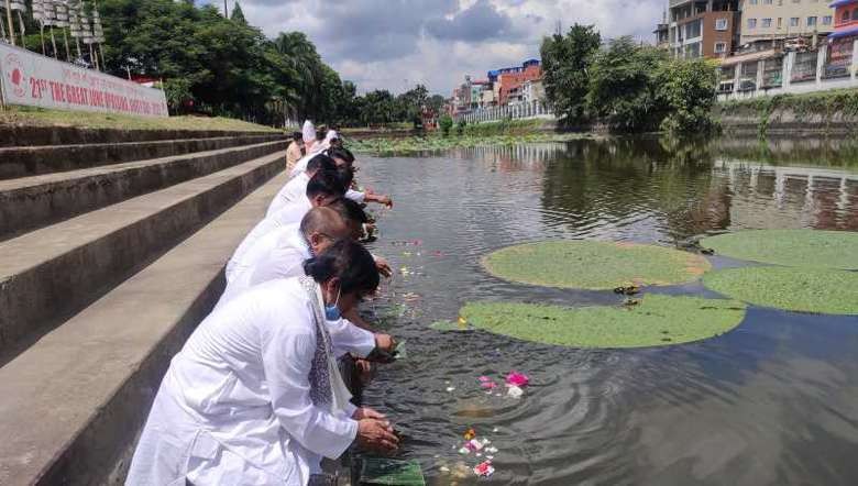 ‘Langban Thagi Heitha-Leithaba’, a traditional ceremony for departed souls observed at Kekrupat, Imphal East on September 11, 2022 (PHOTO: IFP)