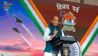 Union Defence Minister Rajnath Singh addressing at the inauguration of the Swarnim Vijay Parv at India Gate, in New Delhi