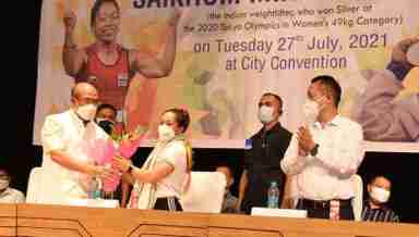 India’s Olympic medalist Saikhom Mirabai Chanu gets a warm reception at the City Convention Centre, Palace Compound, Imphal (PHOTO: IFP)