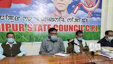 Manipur CPI secretary L Sotinkumar (C) (File Photo: IFP)