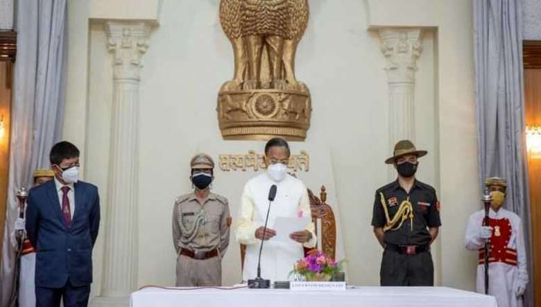 Ganga Prasad takes the oath as new governor-designate of Manipur on August 12, 2021 (PHOTO: Twitter)
