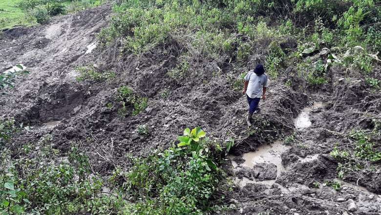 A landslide swept away a part of Imphal-Tamenglong road on July 6, 2020 (PHOTO: IFP)