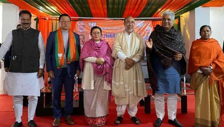 MPCC vice-president Chaltonlien Amao (Second Left) joins BJP on January 9, 2021 (PHOTO: IFP)