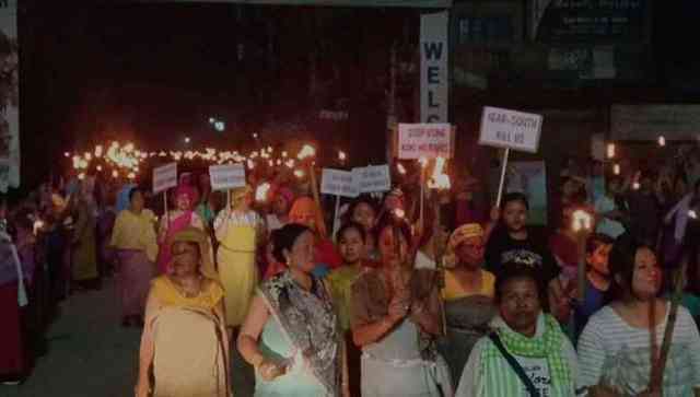 Meira Paibis take out massive torch rally across Imphal valley