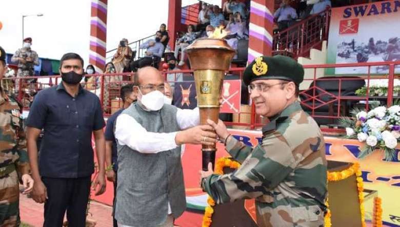 CM N Biren Singh with 57 Mountain Division GOC Maj Gen Navin Sachdeva opens Swarnim Vijay Varsh exhibition football match