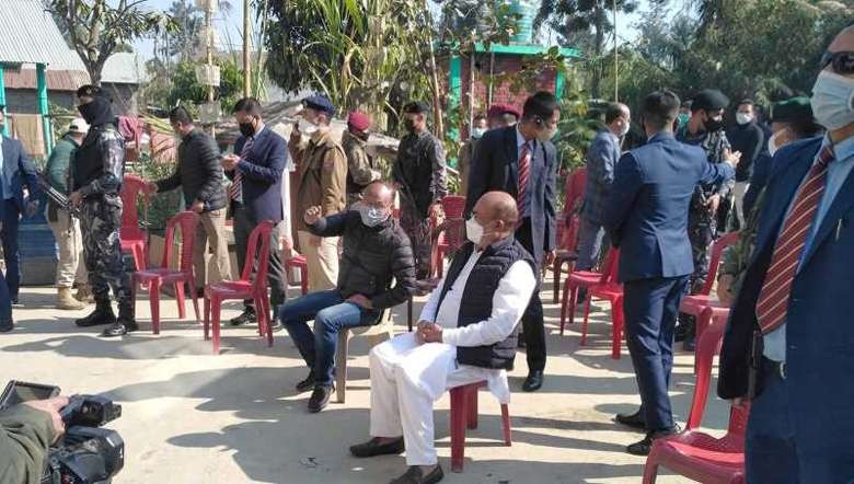Manipur Chief Minister N Biren Singh along with Minister O Lukhoi visited Sanurou killing victims' families in Imphal on January 10, 2022 (PHOTO: IFP)