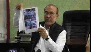 CM Biren displays confiscated drugs during a press briefing in IMphal on March 25, 2022