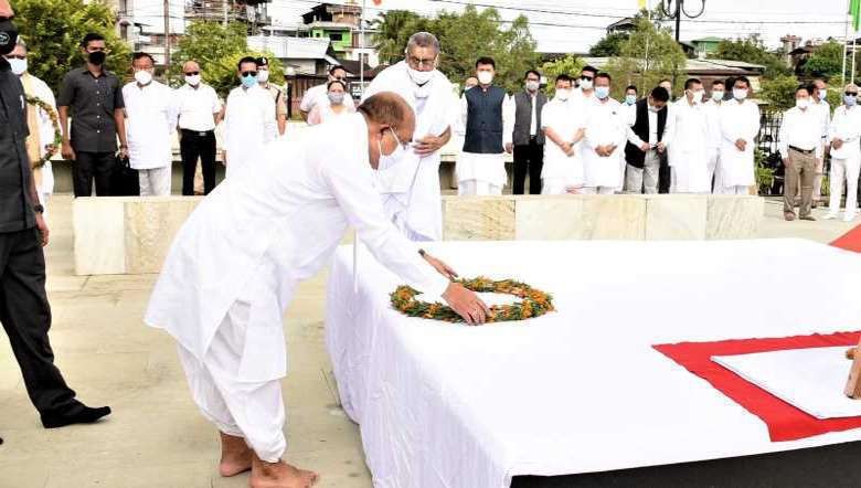 Chief Minister N Biren pays floral tribute to the patriots of the state during the Patriots' Day observation held at Hicham Yaichampat, Imphal West on August 13, 2020